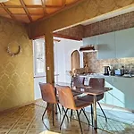 Casa Jenini - Im Patrizierhaus Neben Schloss Leuk
