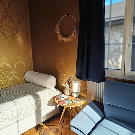 Casa Jenini - Im Patrizierhaus Neben Schloss * Leuk