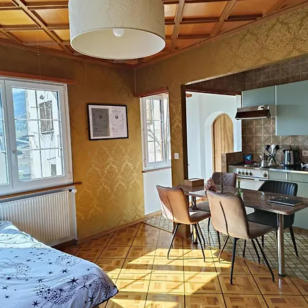 Casa Jenini - Im Patrizierhaus Neben Schloss